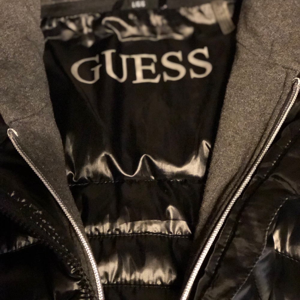 COPY - Black guess jacket size large never been w…